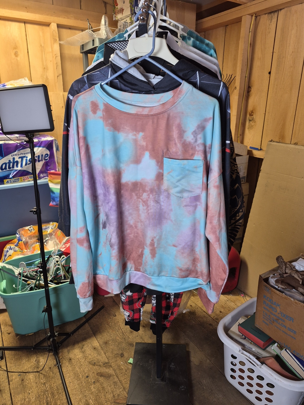 Women's Tie-Dye Long Sleeve Pocket Sweatshirt - Pink & Blue Bin 67